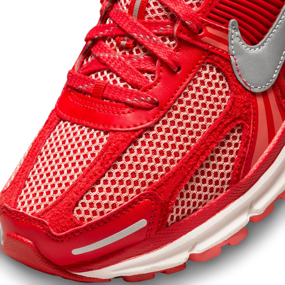 
                
                    Load image into Gallery viewer, Nike Zoom Vomero 5 Premium In University Red - CNTRBND
                
            