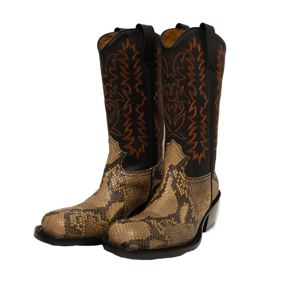 
                
                    Load image into Gallery viewer, DRIES VAN NOTEN QU104 Cowboy Boots In Black - CNTRBND
                
            
