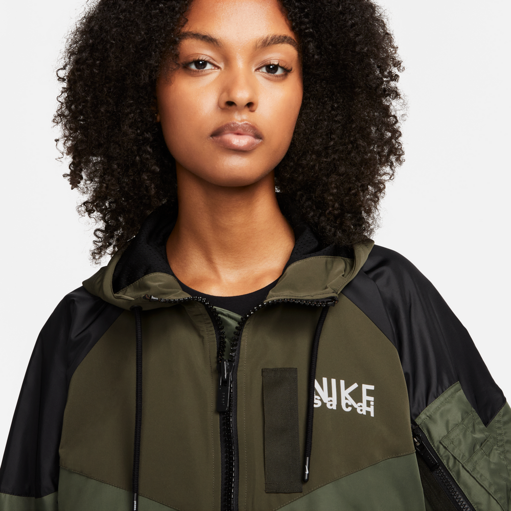 
                
                    Load image into Gallery viewer, Nike x Sacai Anorak In Cargo Khaki - CNTRBND
                
            