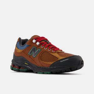 2002R Hiking Pack Sneaker In Brown/Red - CNTRBND